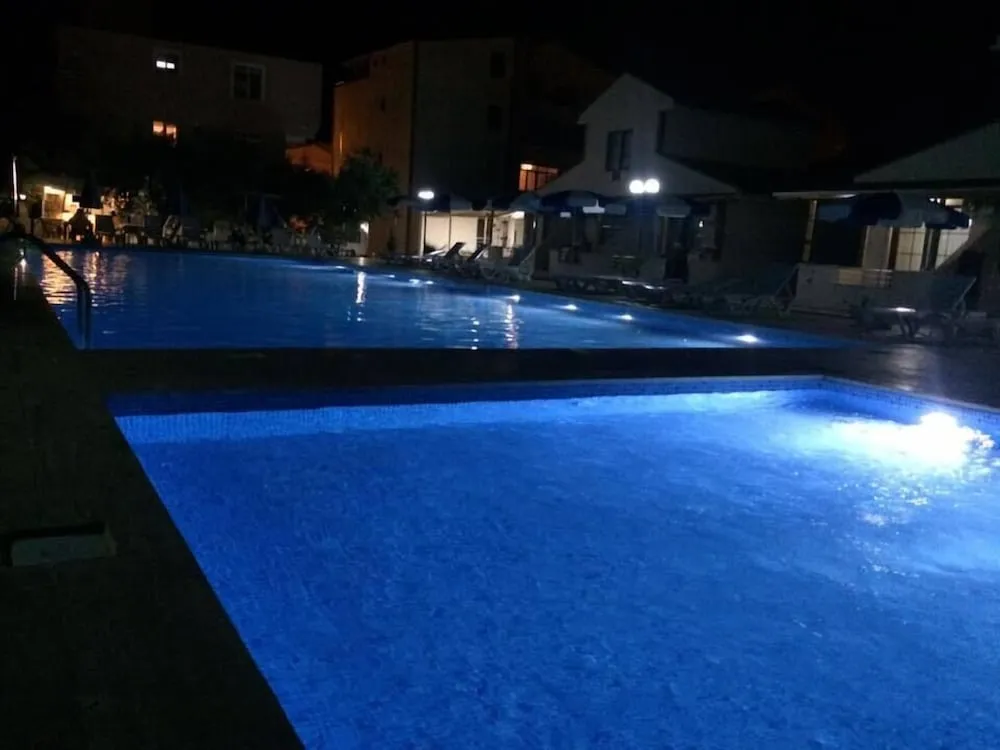 Standard Room, Pool View