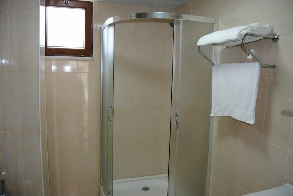 Standard Üç Kişilik Oda