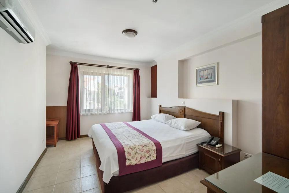 Sehir Manzarali 1+1 Apart Oda