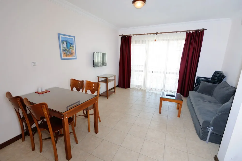 Sehir Manzarali 1+1 Apart Oda