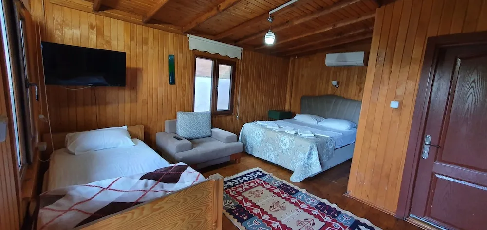 Kismi Deniz Manzarali Bungalow