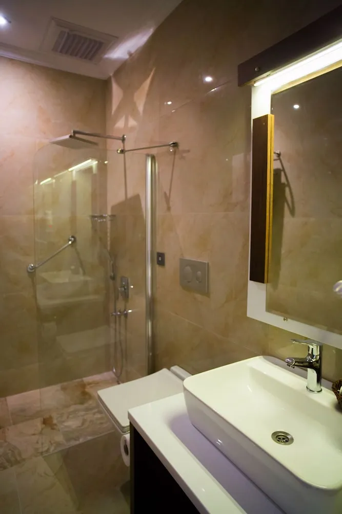 Standard Tek Büyük veya İki Ayrı Yataklı Oda