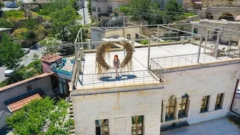 Heritage Cave Suites