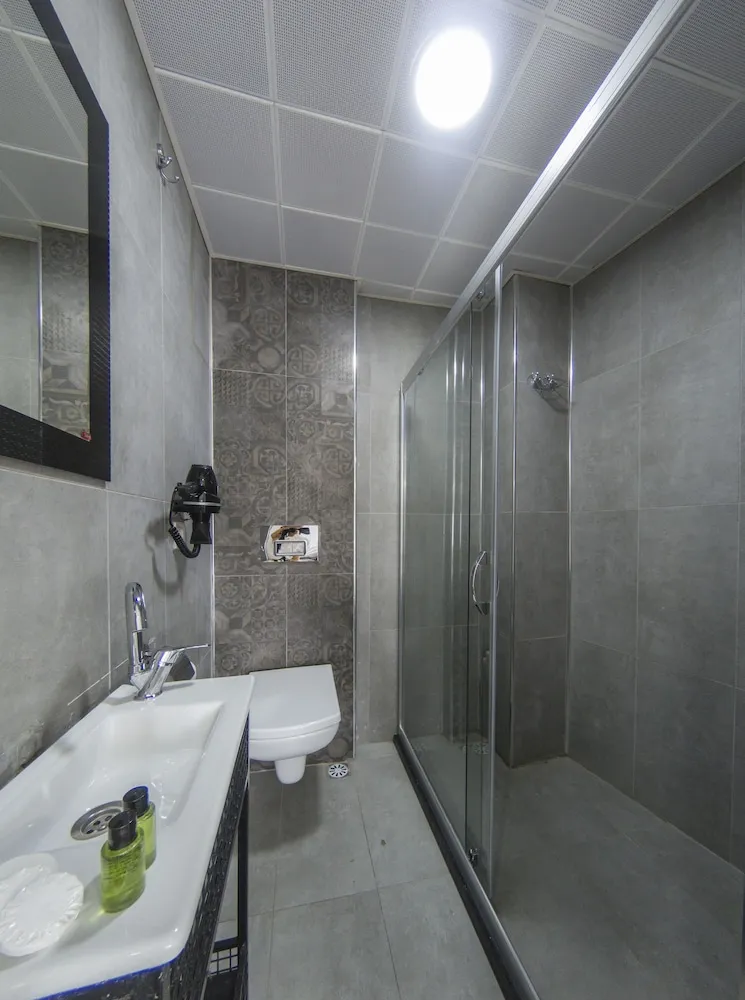 Standard Üç Kişilik Oda