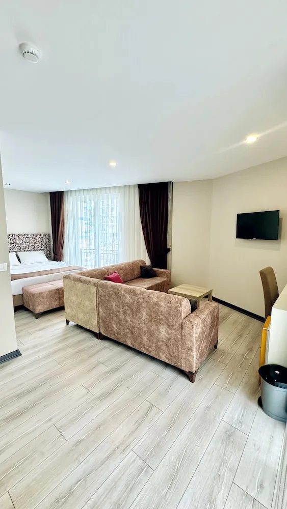 City Süit, 1 Büyük (Queen) Boy Yatak, Sigara İçilmez, Şehir Manzaralı