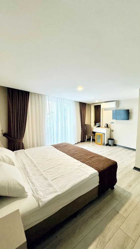 City Tek Büyük Yataklı Oda, 1 Büyük (Queen) Boy Yatak, Sigara İçilmez, Şehir Manzaralı