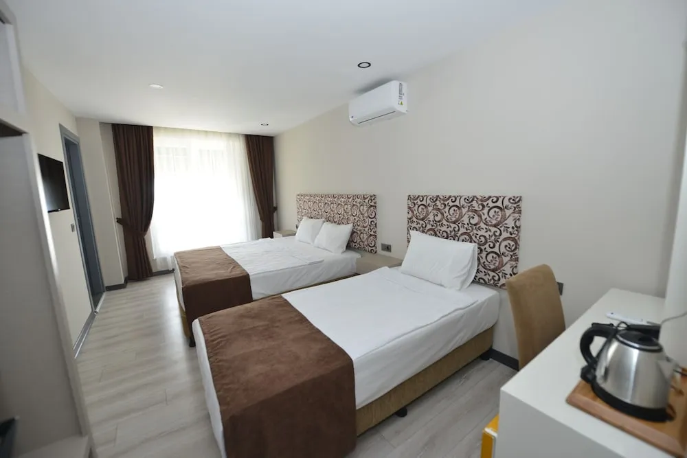 City Üç Kişilik Oda, Birden Çok Yatak, Sigara İçilmez, Şehir Manzaralı
