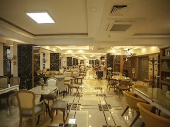 Lion Park Suites & Residence Hotel