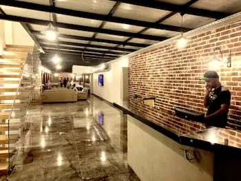 Victoria Hotel and Lounge