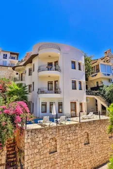 Ekici Suites