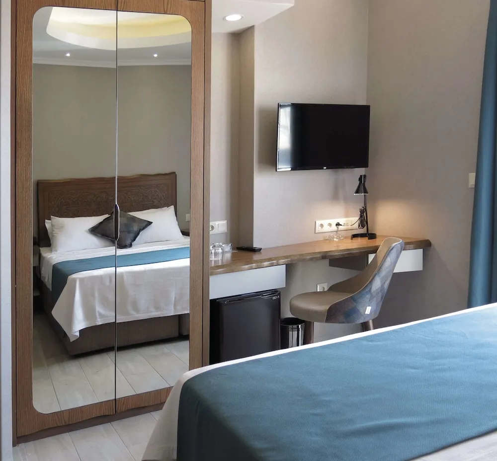 Deluxe Tek Büyük Yataklı Oda, 1 Büyük (Queen) Boy Yatak, Deniz Manzaralı