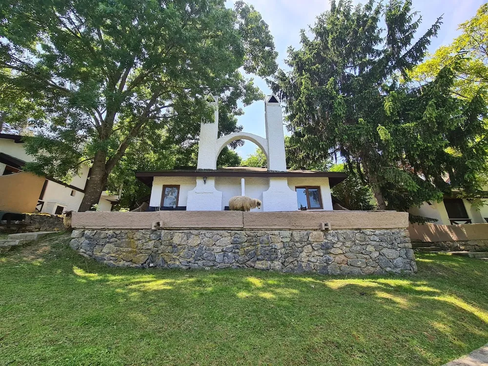 Traditional Kır Evi