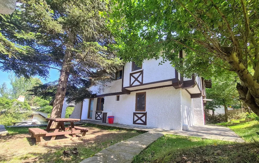Traditional Kır Evi