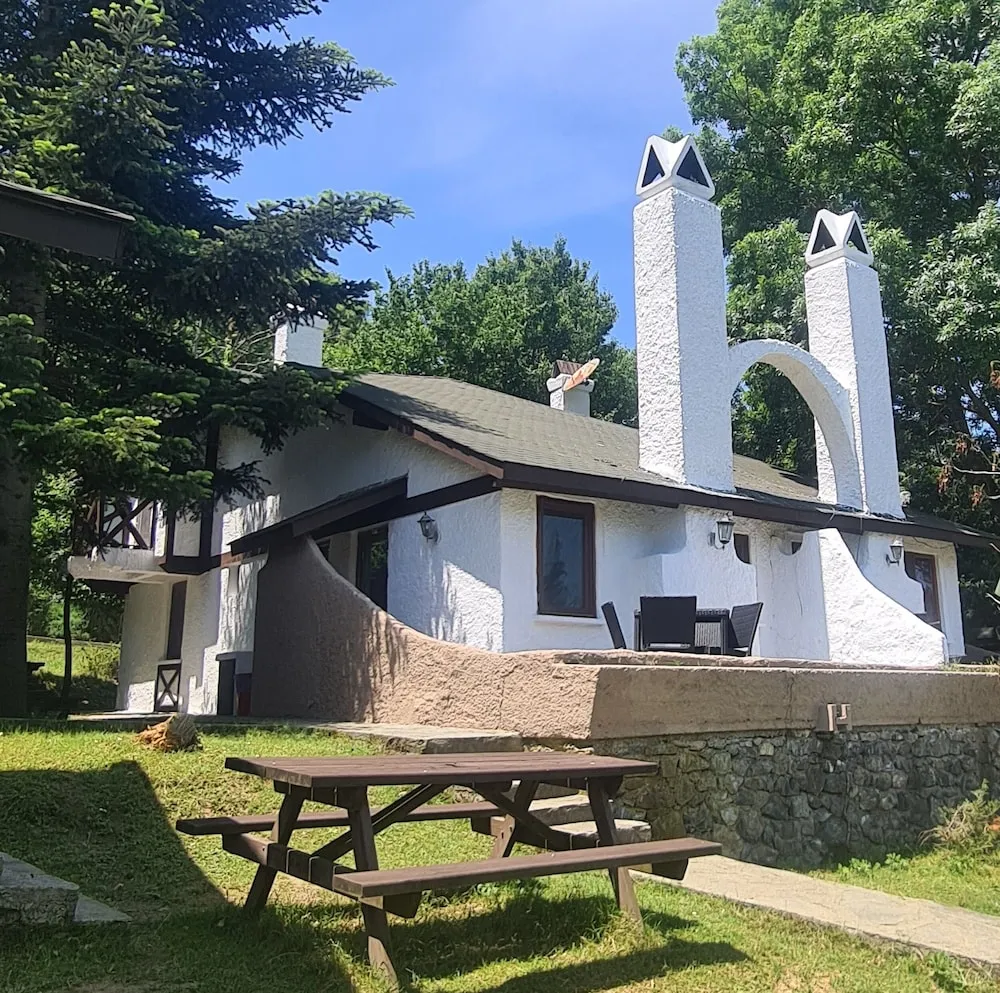 Traditional Kır Evi