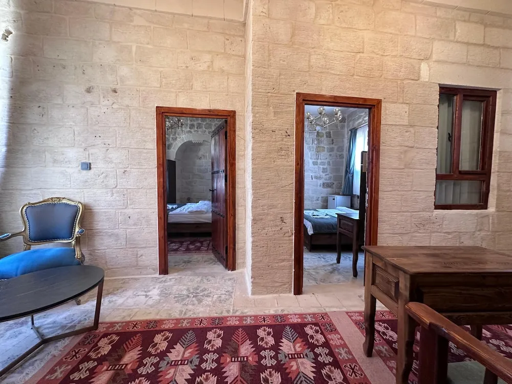 Deluxe Dört Kişilik Oda, Bahçe Manzaralı