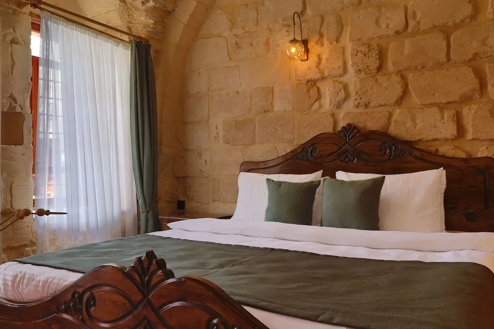 Luxury Tek Büyük Yataklı Oda, Avlu Manzaralı