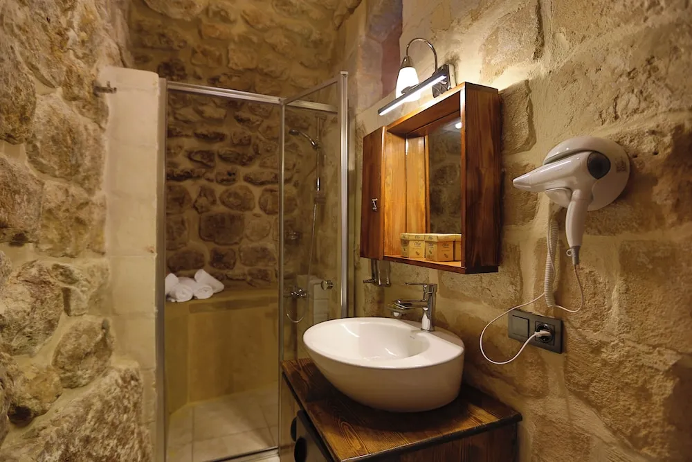 Luxury Tek Büyük Yataklı Oda, Avlu Manzaralı