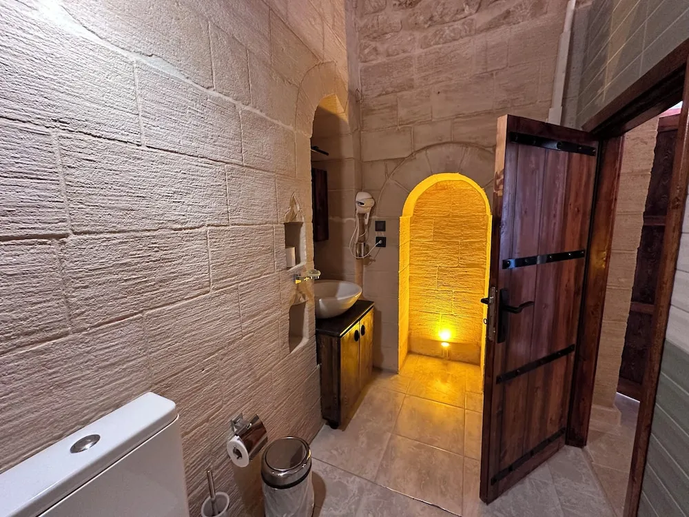 Deluxe Süit, Avlu Manzaralı