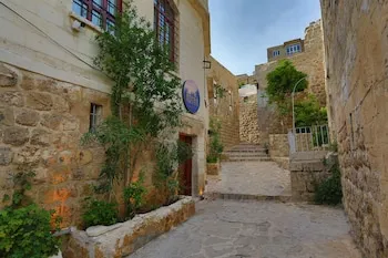 Aryan Otel
