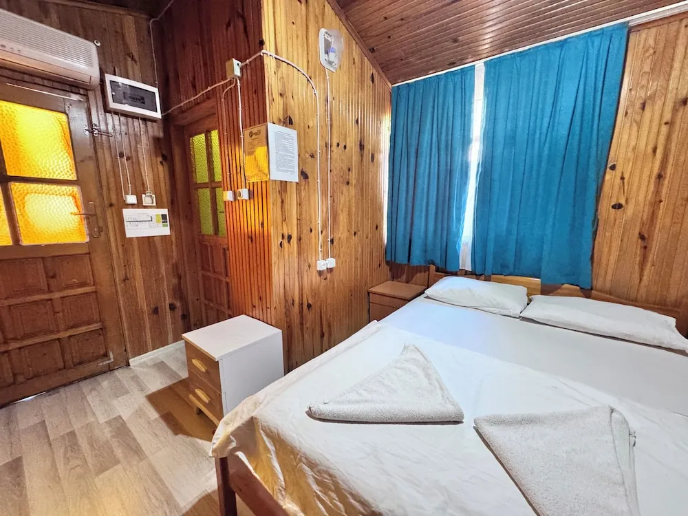 Boutique Room