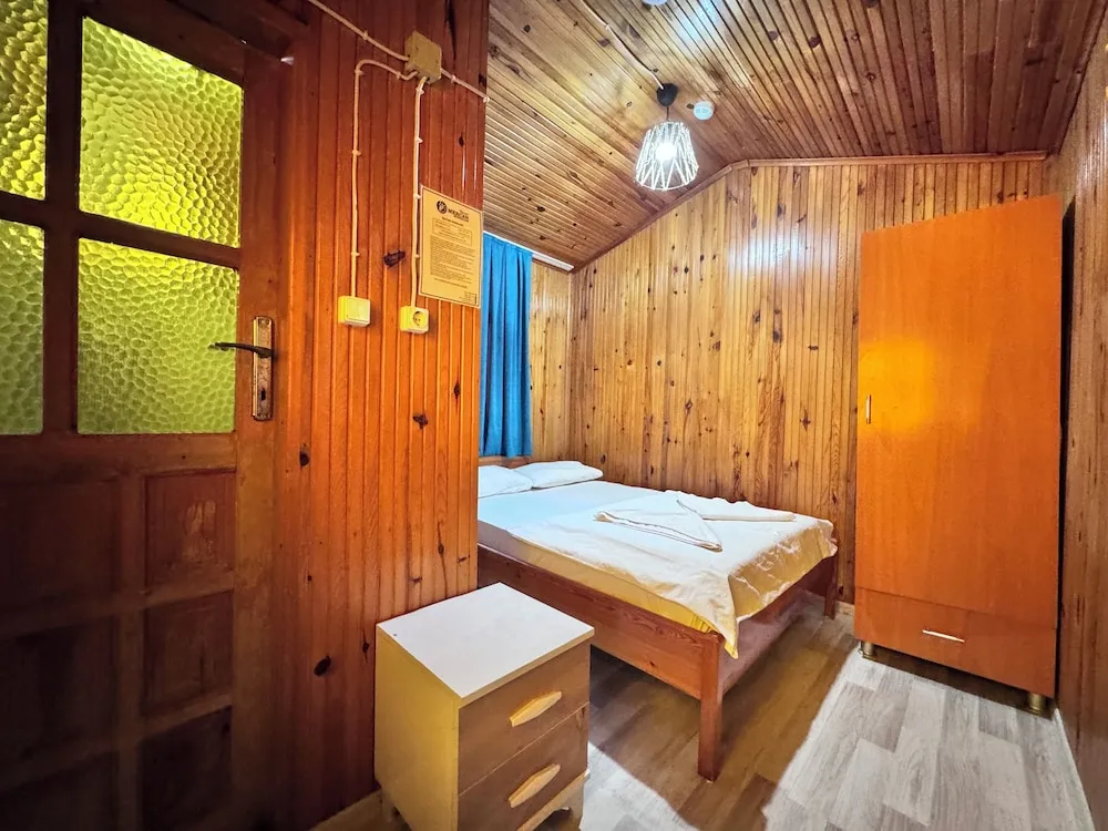 Boutique Room