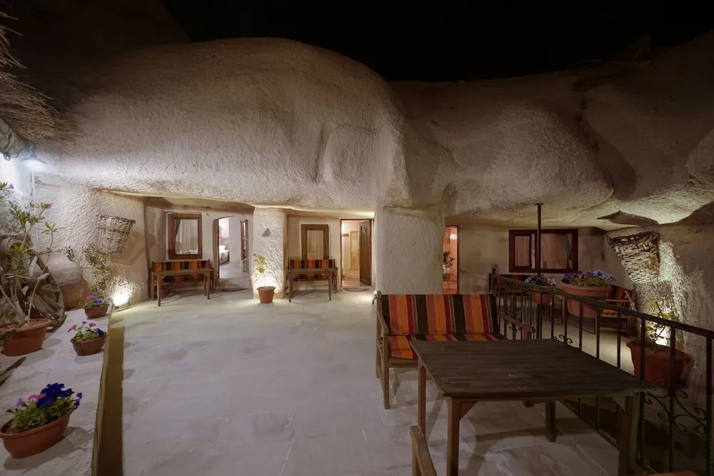 Family Cave Room