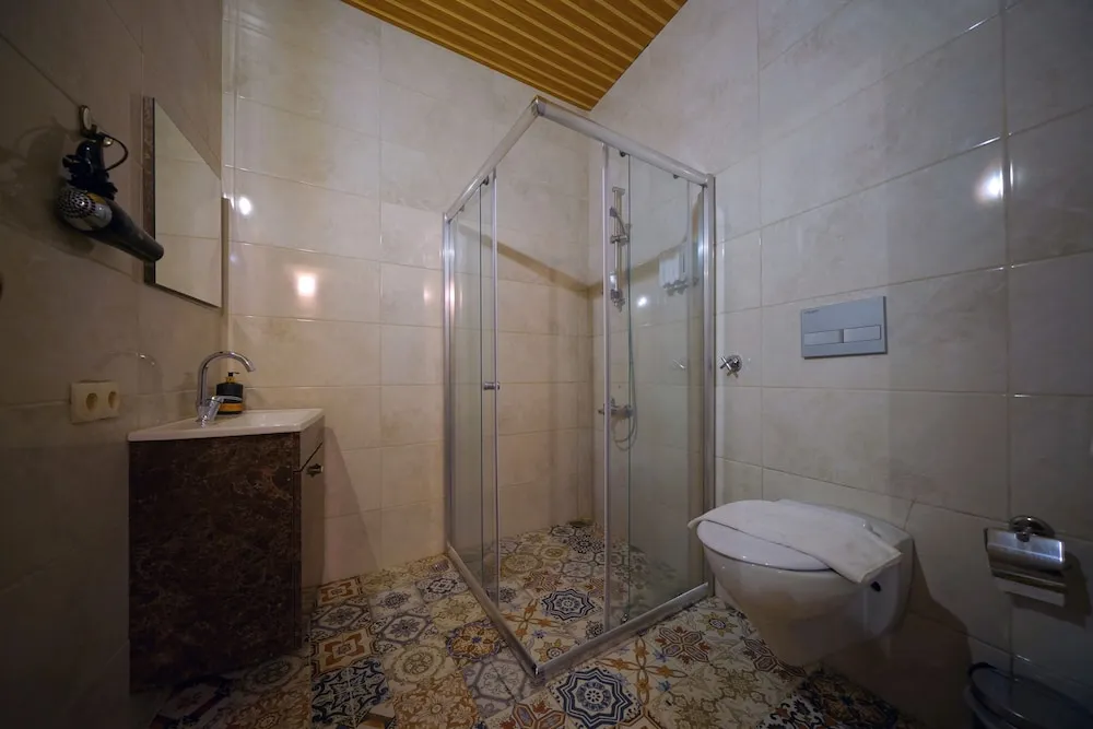 Deluxe Stone Room