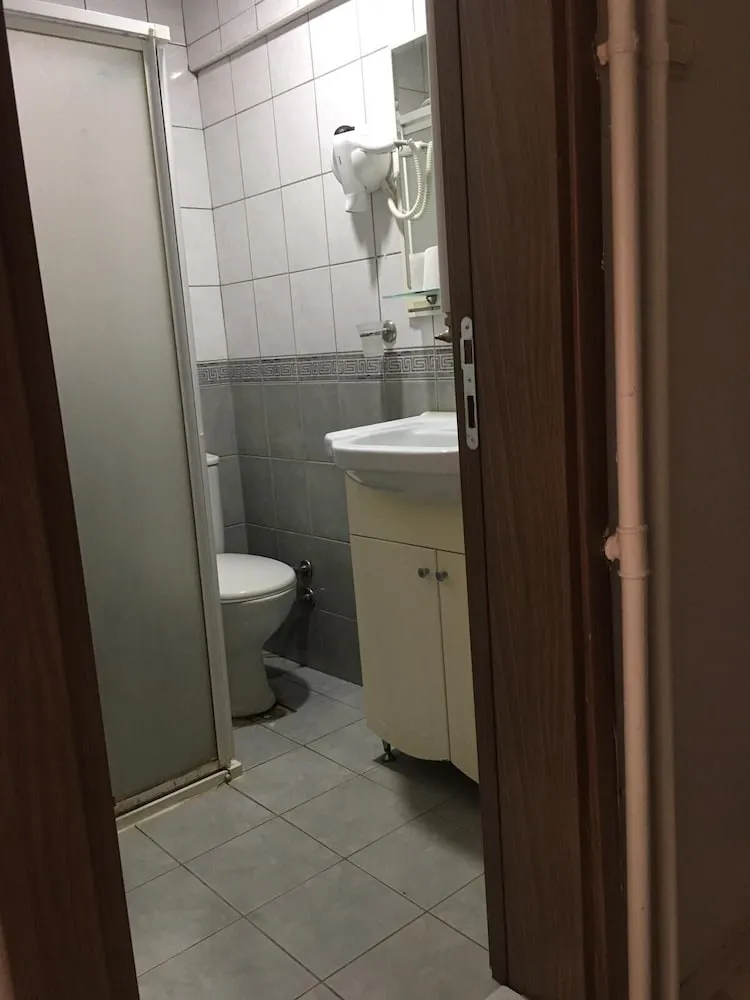Economy Tek Büyük Yataklı Oda