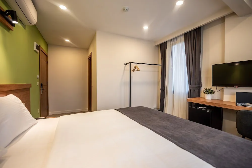 Superior Tek Büyük veya İki Ayrı Yataklı Oda