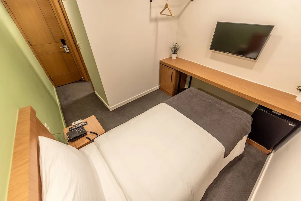 Standard Tek Büyük Yataklı Oda