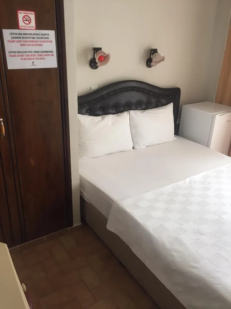 Tek Büyük veya İki Ayrı Yataklı Oda