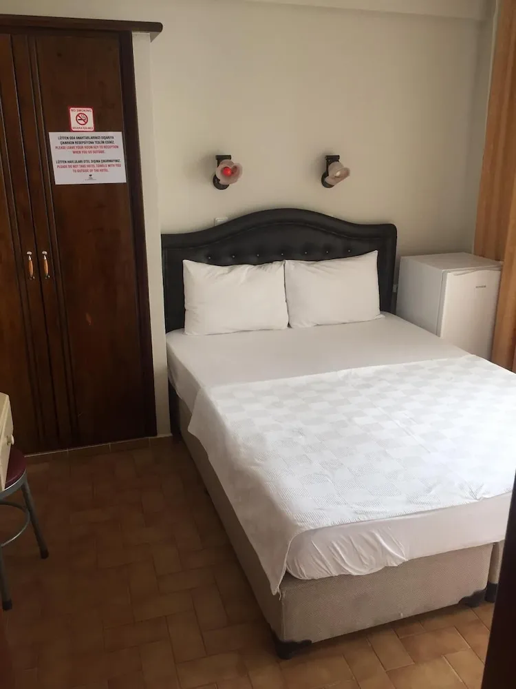 Tek Büyük veya İki Ayrı Yataklı Oda