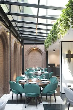 Emens Hotel