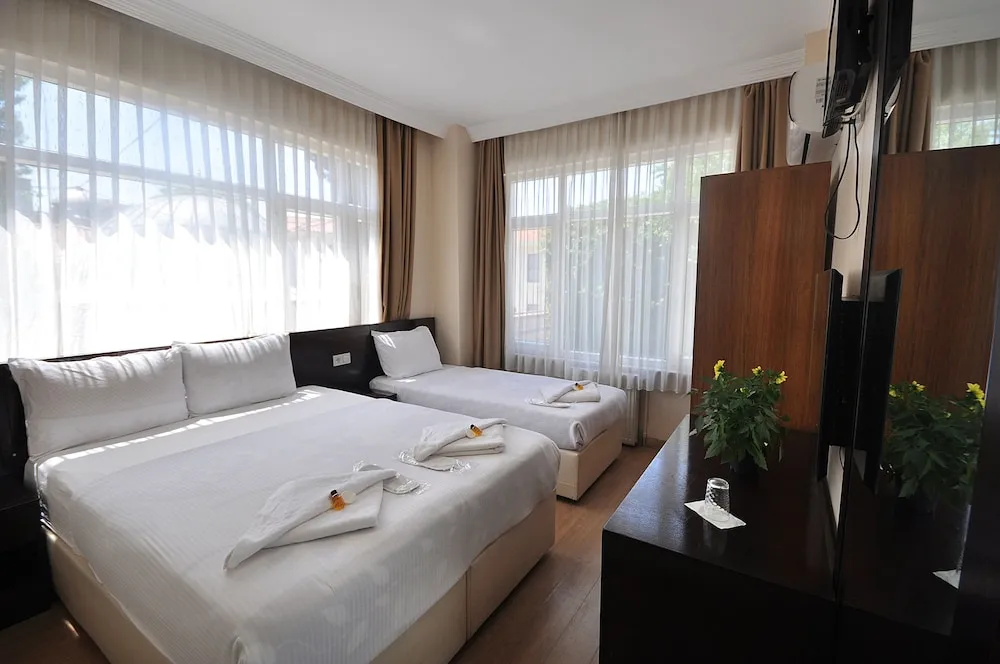 Classic Üç Kişilik Oda