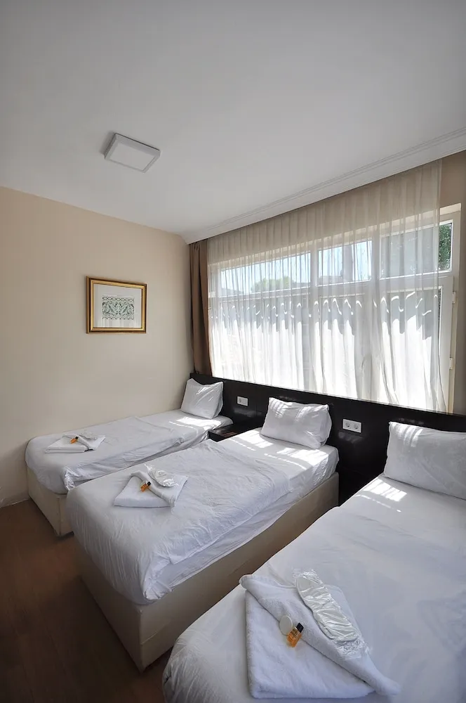 Classic Üç Kişilik Oda