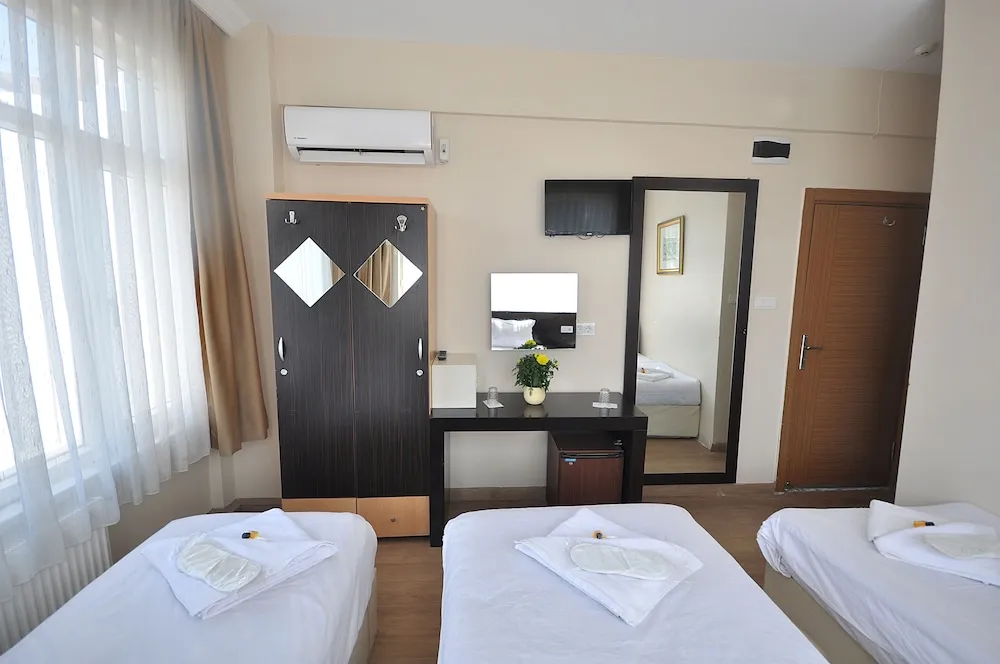 Classic Üç Kişilik Oda