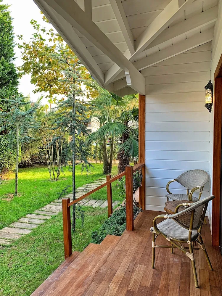 Standard Oda, Bahçe Manzaralı