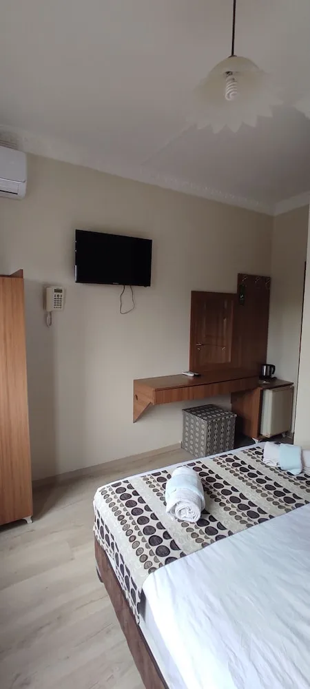 Economy Büyük Yataklı Tek Kişilik Oda