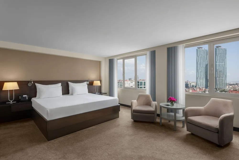 Grand Tek Büyük Yataklı Oda (Spa Access Included)