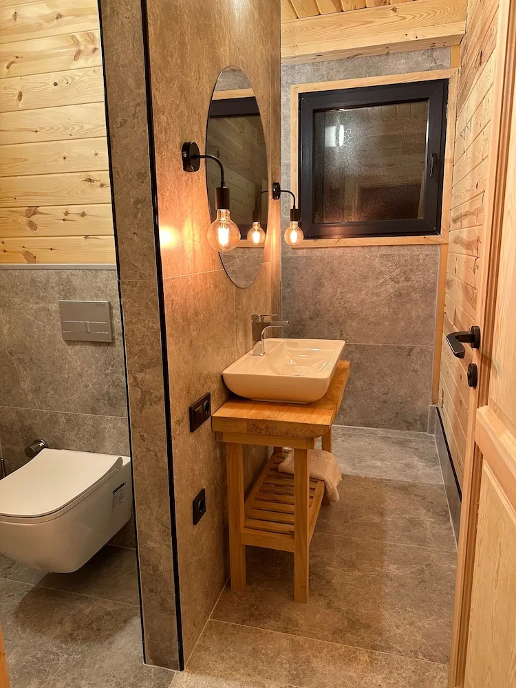 Deluxe Çatı Katı (Loft), Tepe Manzaralı