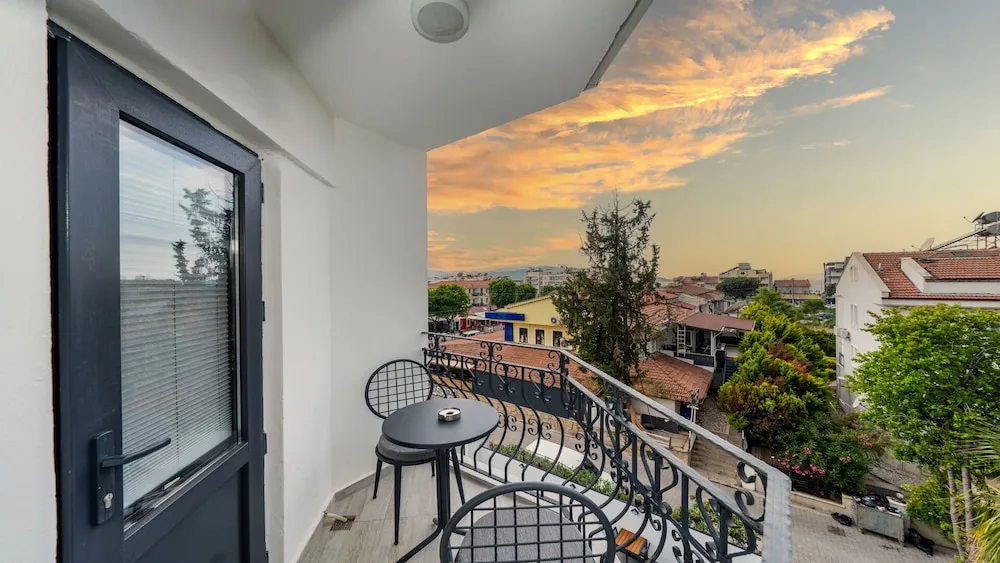 Standard Tek Büyük veya İki Ayrı Yataklı Oda, Sigara İçilmez, Şehir Manzaralı