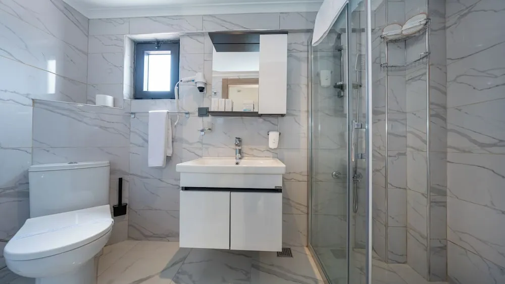 Grand Tek Büyük Yataklı Oda