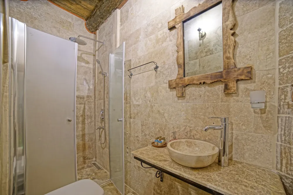 Classic Üç Kişilik Oda