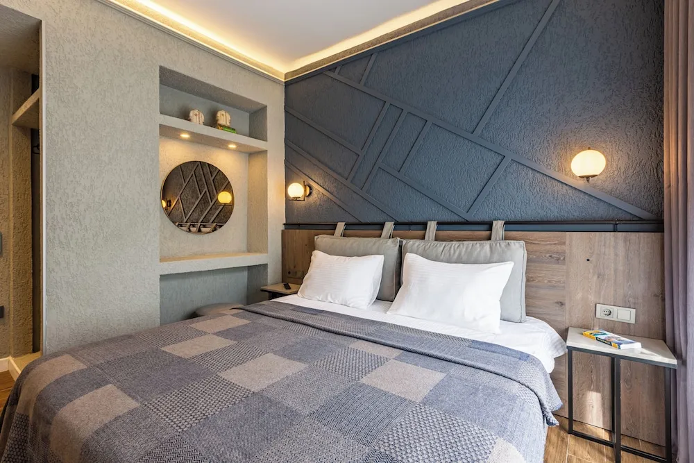3 BEDROOM APARTMENT ANNEX