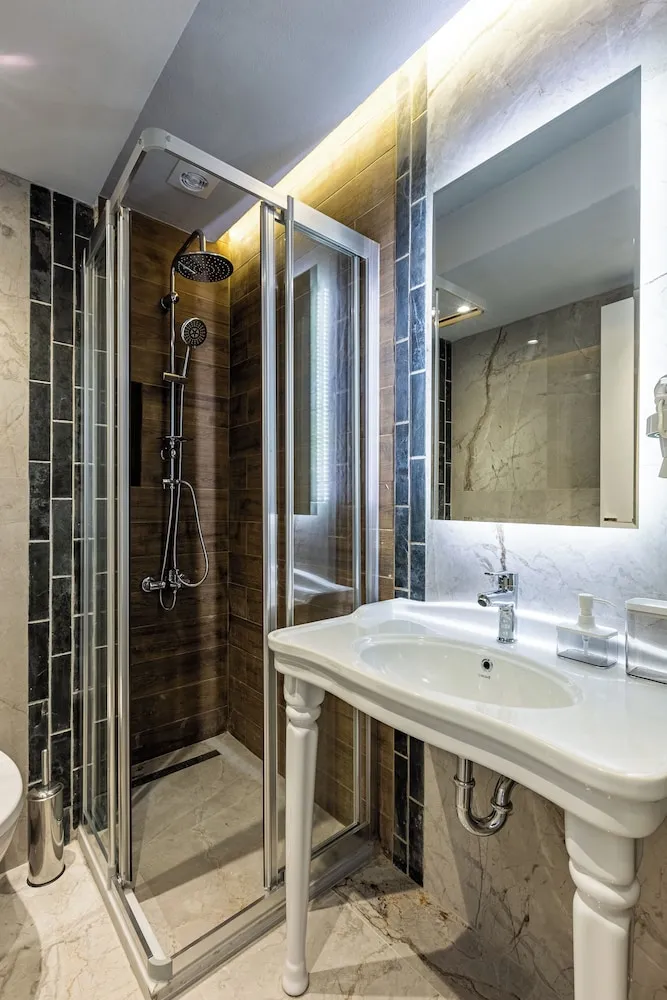 3 BEDROOM APARTMENT ANNEX