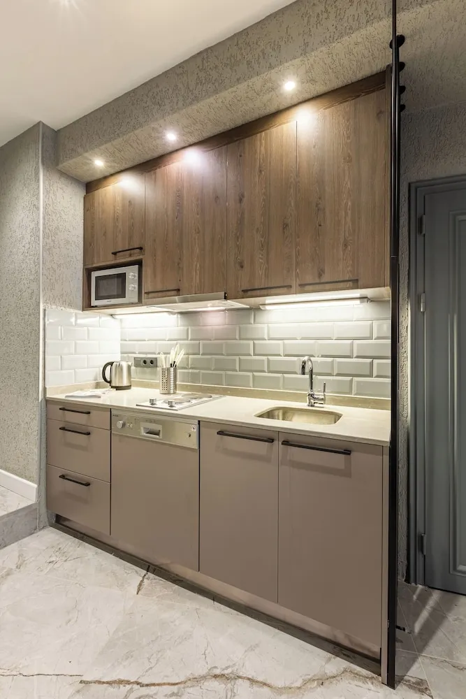 3 BEDROOM APARTMENT ANNEX
