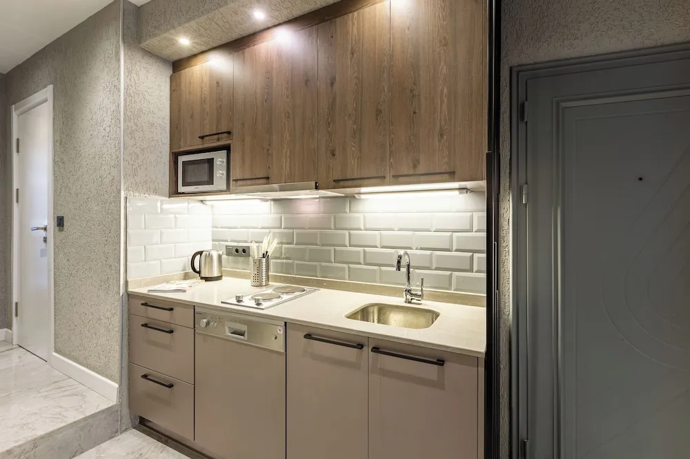 3 BEDROOM APARTMENT ANNEX
