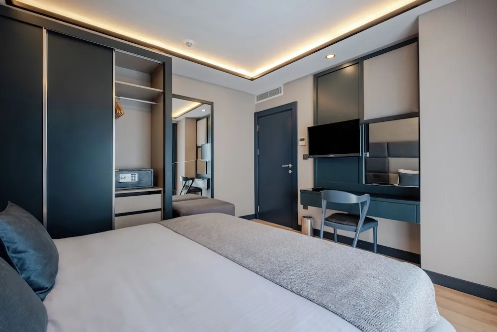 Two-Bedroom Suite