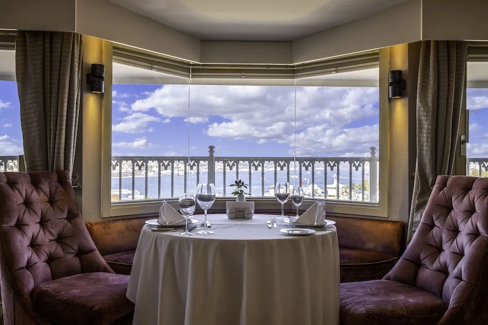 King Suite Room
