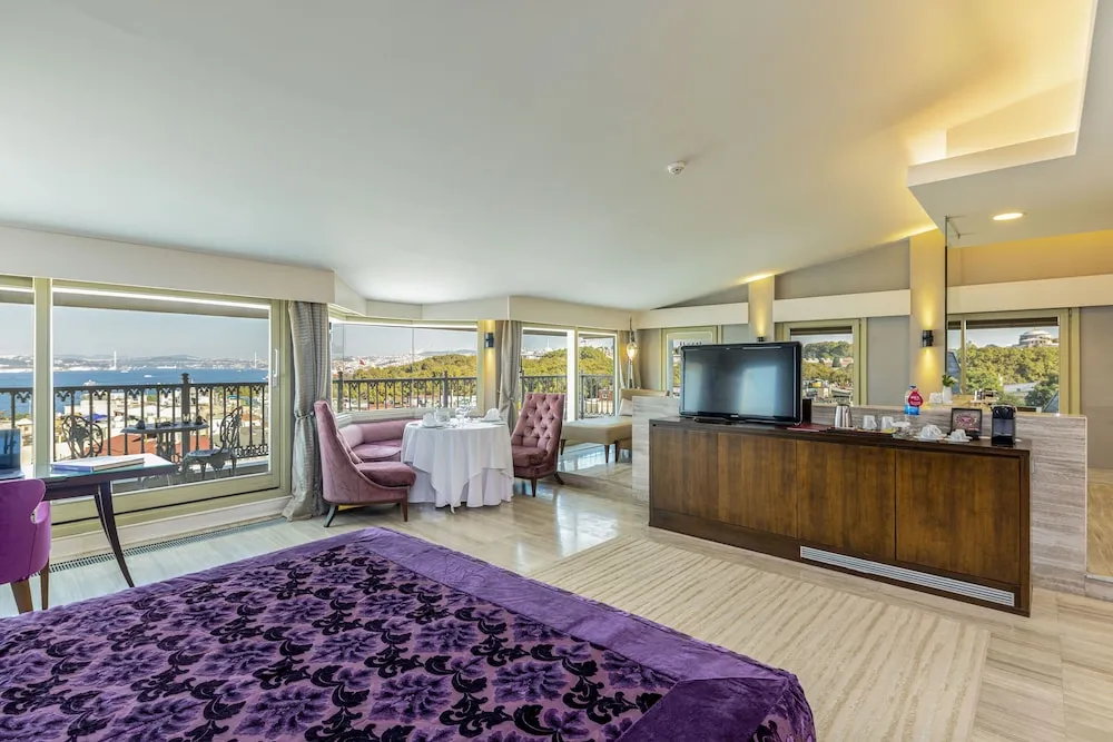 King Suite Room